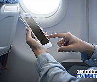 民航局不再禁止旅客空中使用手机，由航司制定政策