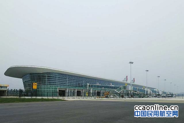 襄阳机场圆满完成盲降、DVOR设备飞行校验