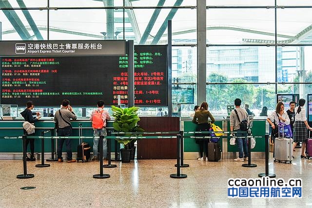 广州白云机场与市公交集团联动保障返程高峰客流