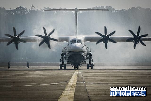 国产大飞机“三兄弟”蓝天聚首，“中国翼”开启航空强国新时代