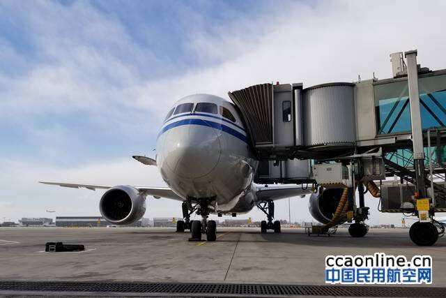 首都机场提升保障效率，全面推行波音787双桥对接