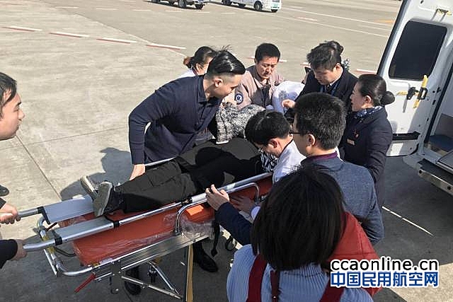 中国联航再次备降，机上患病旅客转危为安