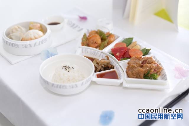 天津航空逐步取消经济舱上的餐食，每年或将省下两个多亿