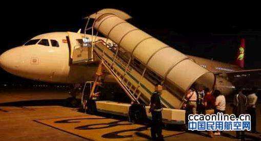 首都航空因機械故障返航，并非網傳“擋風玻璃破裂”