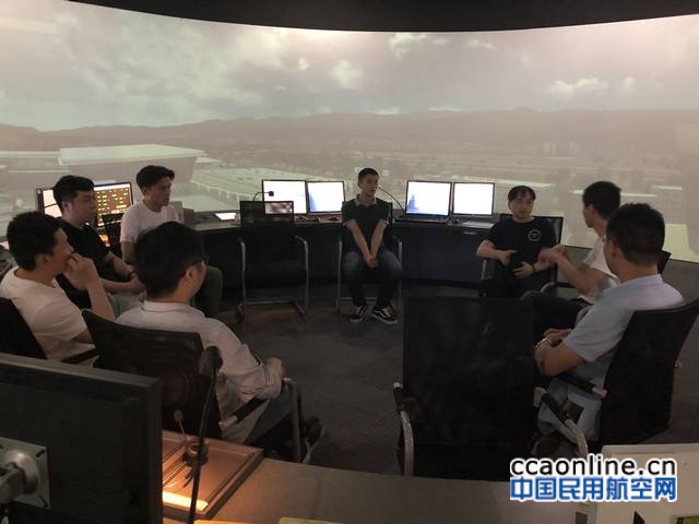 青海空管塔台管制室开始2018年模拟机复训工作
