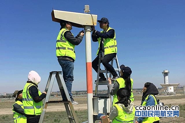 新疆空管局气象中心设备维修室完成春夏设备换季工作