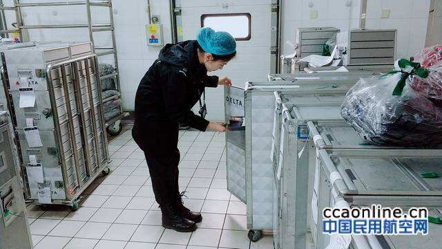首都機場安檢員李璐：因為責任 所以堅持