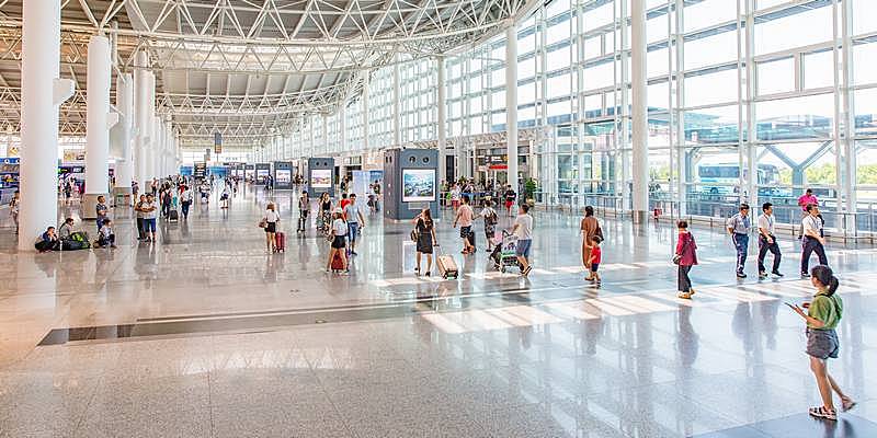 全国机场运力半年报：深圳、杭州增速领先前十强