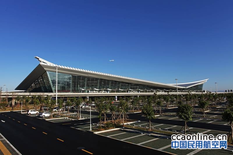 厦门空港：11月旅客吞吐量同比下降56.39%