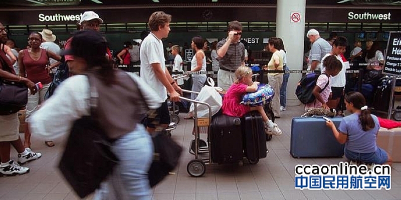 调查显示57%的旅客最反感机场插队