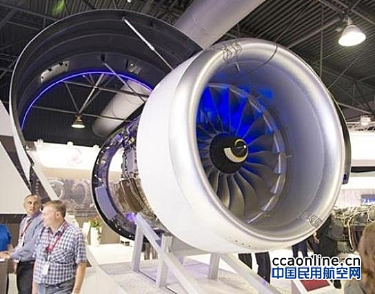 俄罗斯联合发动机制造股份公司在中国展出其最新飞机发动机