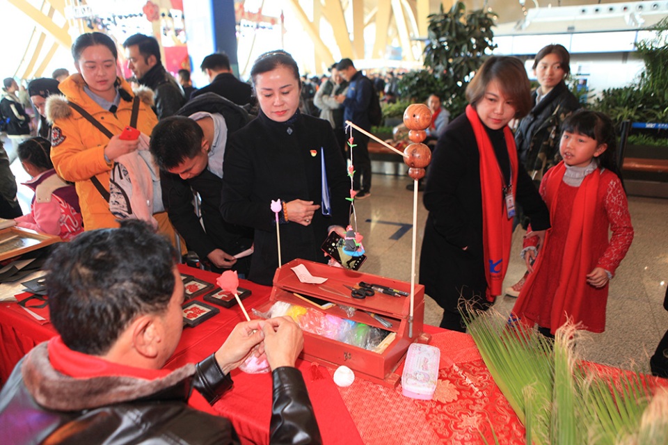 “年味”在长水：昆明机场春节民俗文化主题活动启幕