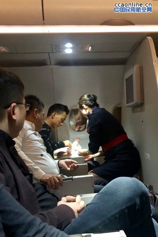 东航春运纪事：MU2227航班上的那些温暖人心的瞬间