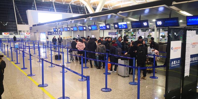 浦东机场国内运量恢复至去年同期，长假日客流可达13万