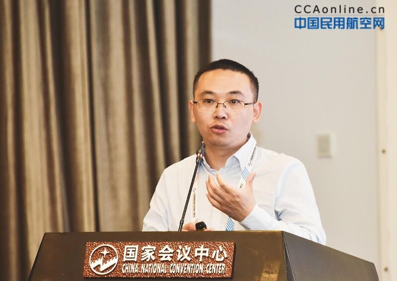 上海圭目机器人有限公司创始人桂仲成:机场道面健康机器人自动检测系统技术及应用