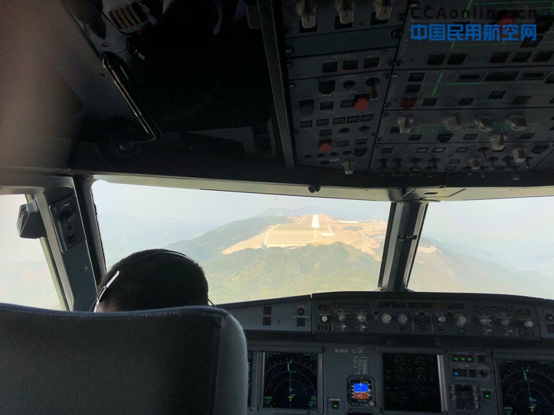 巫山“云端机场”：拉近三峡与世界的距离