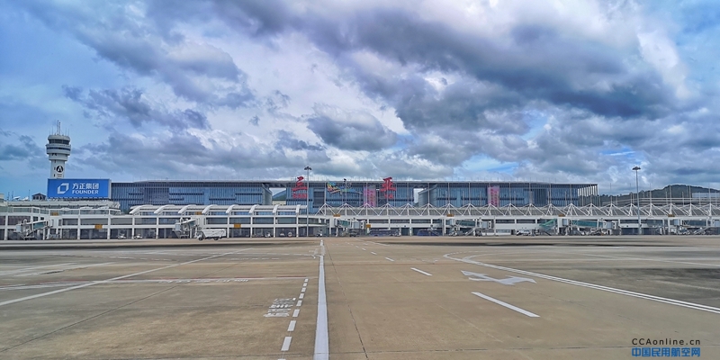 受台风影响，三亚凤凰机场29日14点10后国内航班全部取消