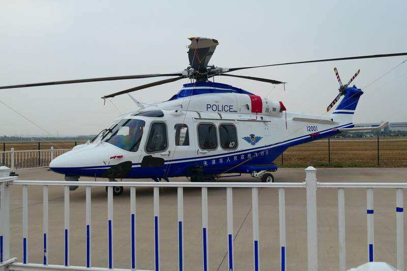 萊奧納多AW139