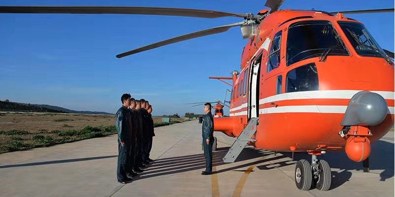 昆明航空救援支队筹备组隆重举行直升机接装仪式