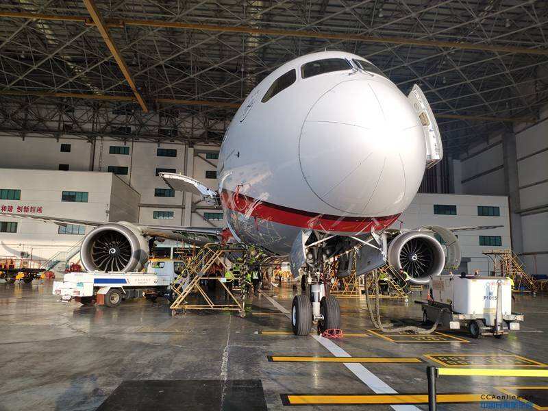 东航技术浦东维修基地首次完成B787飞机6A阶段检工作