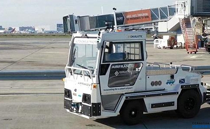 为简化机场运营，法航测试自动行李车