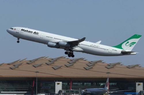 印尼飞机伊朗降落图片