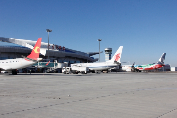 巴彦淖尔机场旅客吞吐量首次突破40万人次