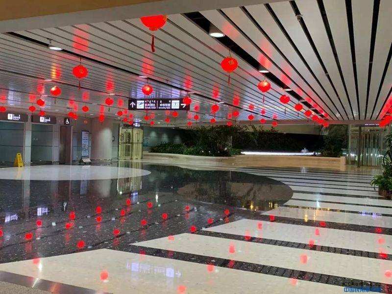 新春装扮点“靓”鄂尔多斯机场