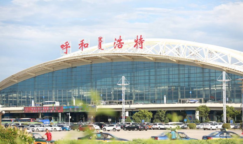 内蒙古机场集团运输旅客33.7万人次