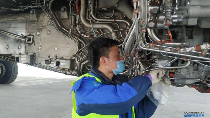 西藏航空西安基地首次完成A330发动机FMU更换工作