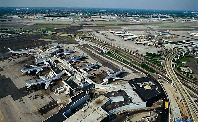 美国肯尼迪机场一行李箱被检出疑似危险物品，航站楼一度遭紧急疏散
