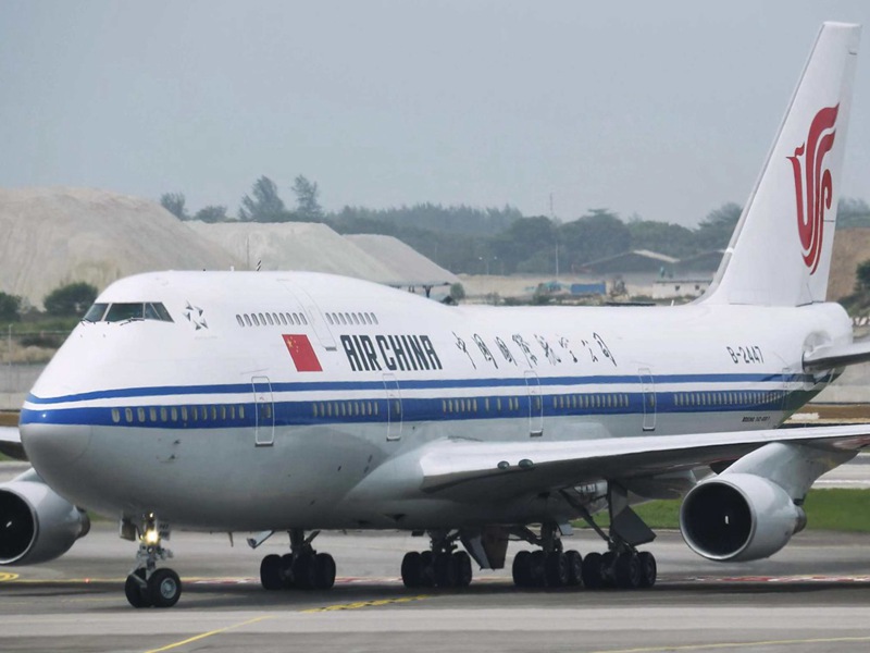 马德里机场遭鸟击的国航客机抵达天津