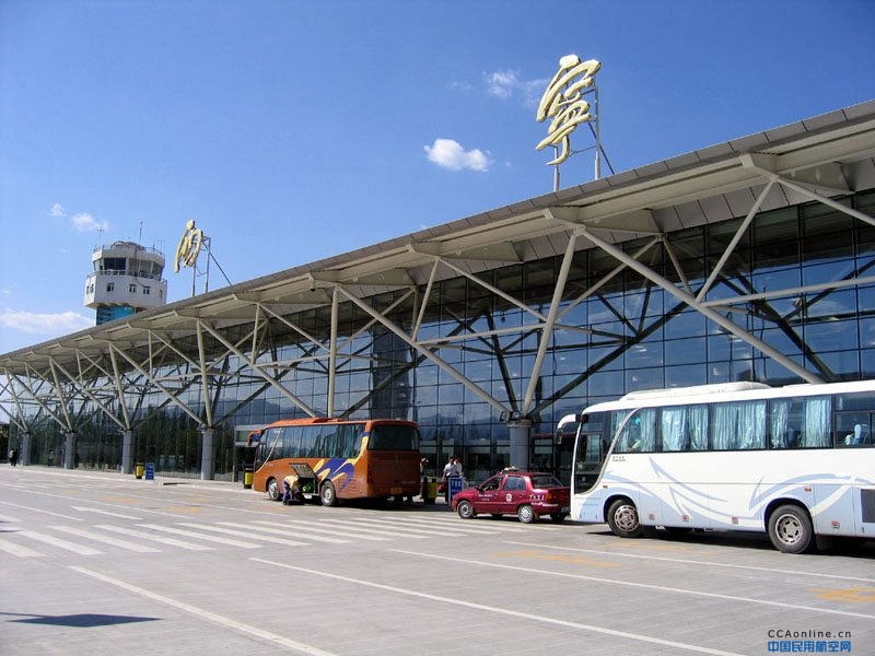 青藏高原最大国际机场单日进港货邮突破100吨