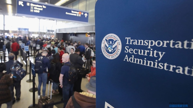 美国航空旅行持续复苏 全美安检人数达疫情前水平