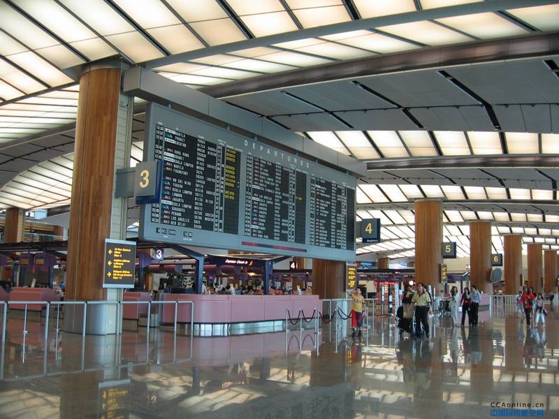 新加坡樟宜机场乘客量2021年底恢复至疫情前15%