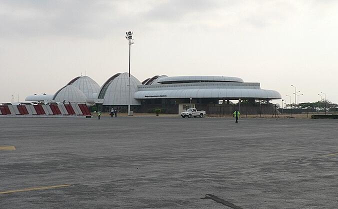 布琼布拉国际机场航班继续暂停,中使馆提醒公民注意据中国驻布隆迪