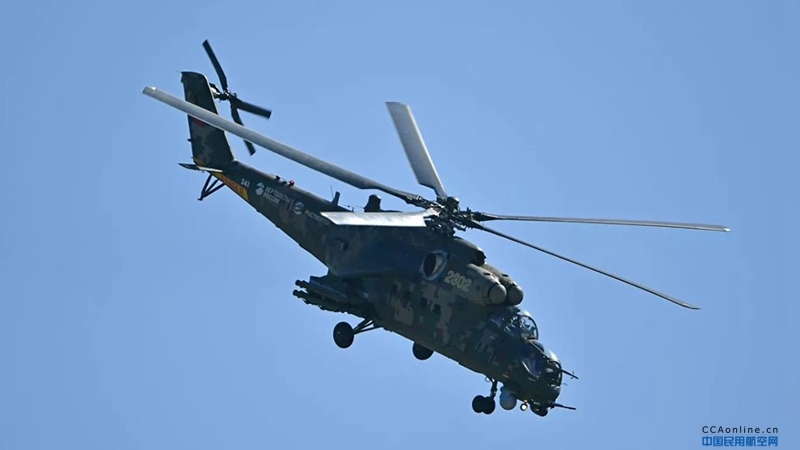 俄罗斯一架米-35直升机硬着陆1死2伤