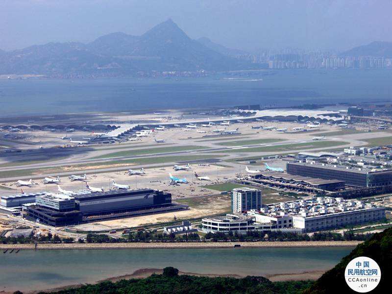 香港机管局：所有特定群组机场员工明年4月30日前接种第3针疫苗