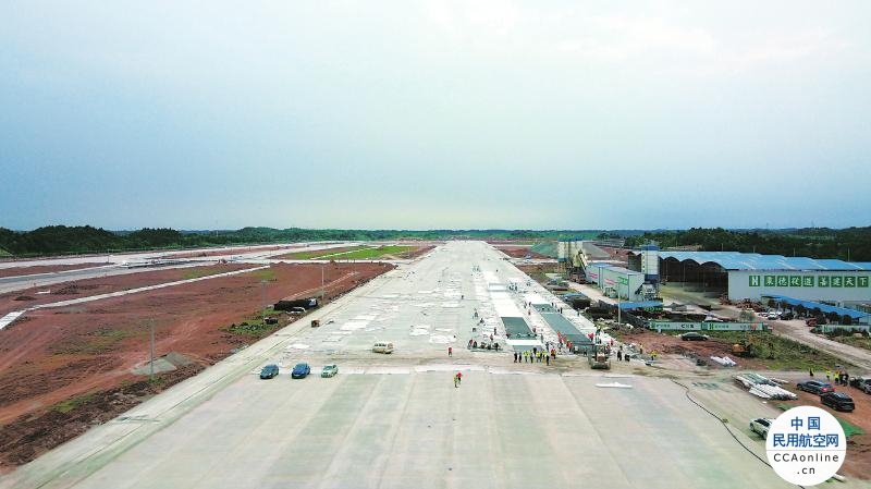 天府国际机场这条跑道创下多个“全国首次”