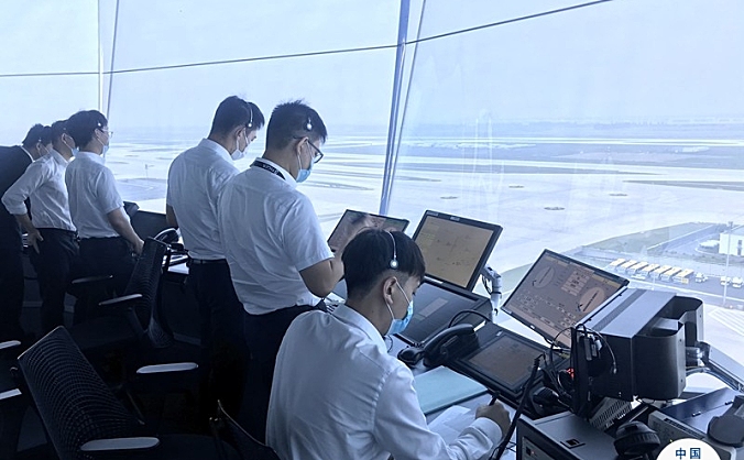 首都机场大兴机场本周末将出现连续降雨，北京两场往返华东中南航班受影响较大