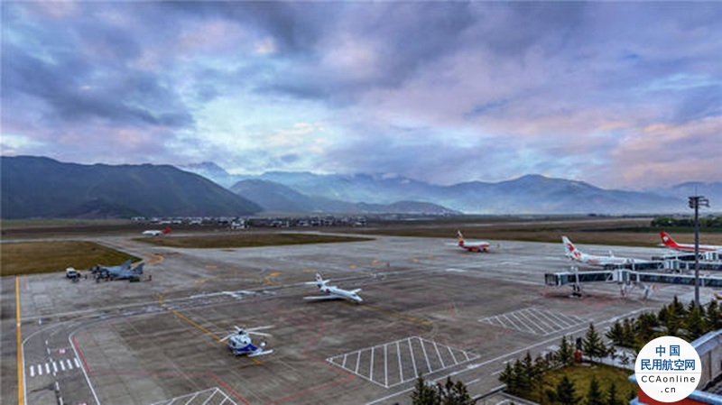 云南省内机场中秋小长假运送旅客近21.1万人次