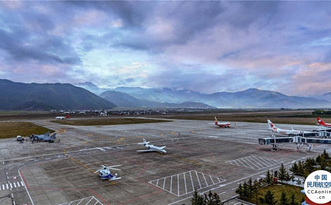 云南省内机场中秋小长假运送旅客近21.1万人次