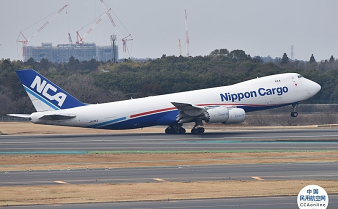 日本两大航空公司望通过国际货运业务改善经营