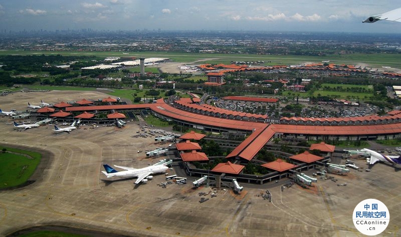 印尼总统称印尼国内最少有八个国际机场有潜力成为枢纽