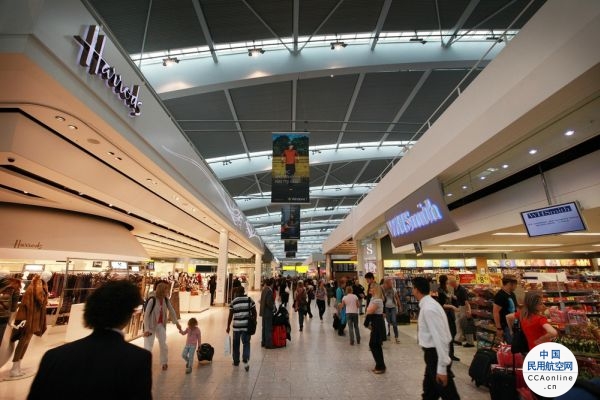英国伦敦希思罗机场边境检查人员将罢工4天