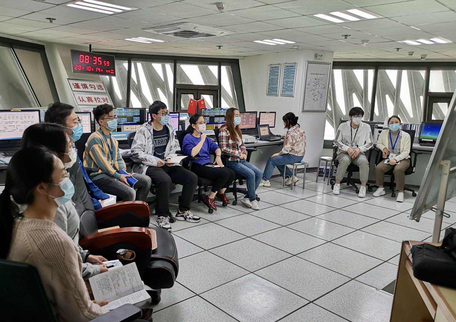 湖北空管分局开展秋冬气象换季学习