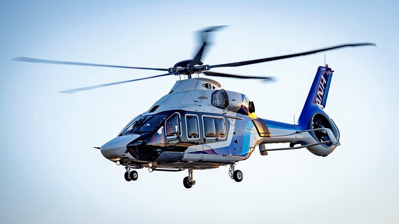 全日本直升机公司H160直升机完成首飞