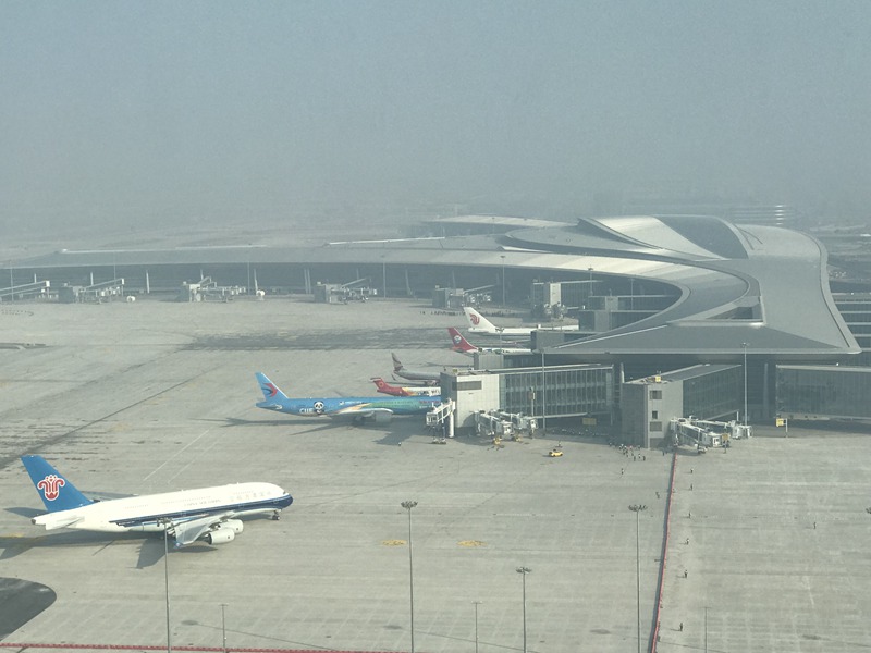 成都天府国际机场成为首个一次性建成两个航站楼的机场
