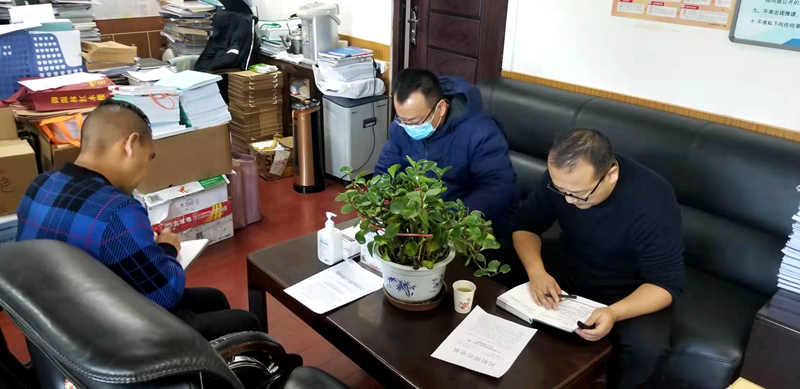 民航青海空管分局工程建设指挥部党支部组织学习落实西北空管局党委1号文件精神