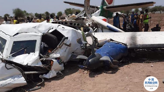 10人丧生 南苏丹坠毁飞机黑匣子将送往乌克兰 已叫停事发航司运营
